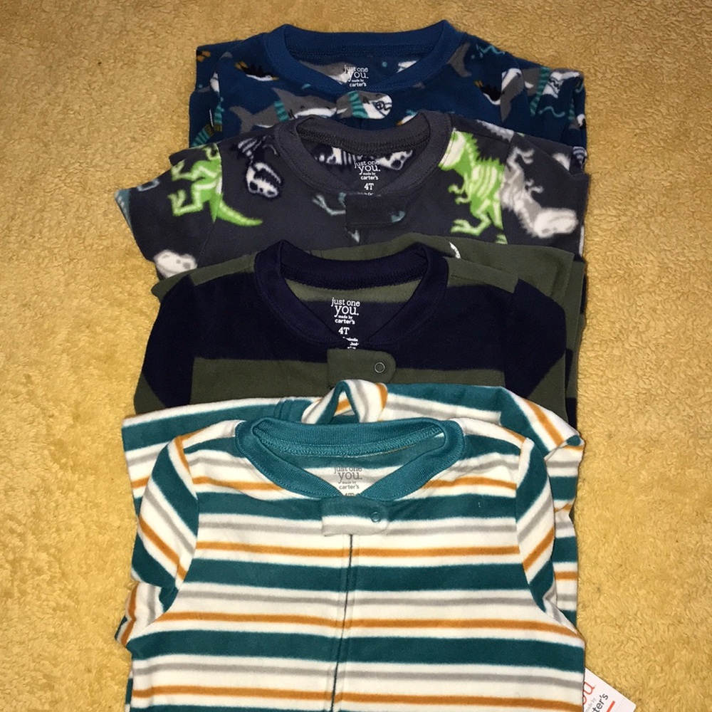 Carter’s one piece size 4T boys pajamas.